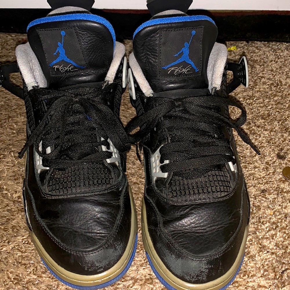 Air Jordan 4 Motorsport alternate
